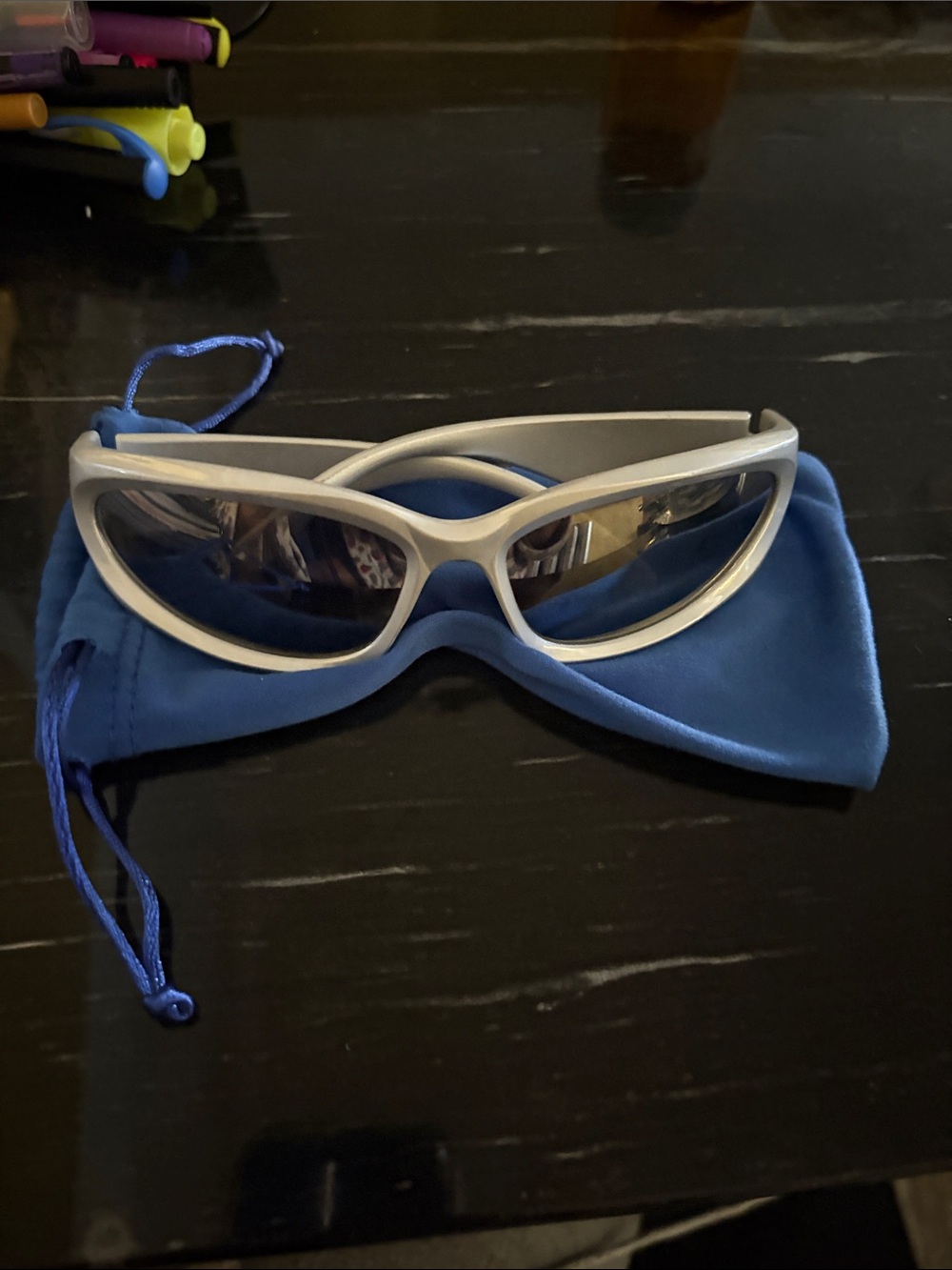 Silver-Frame Women’s Sport Sunglasses - Fashion Mirror Lenses